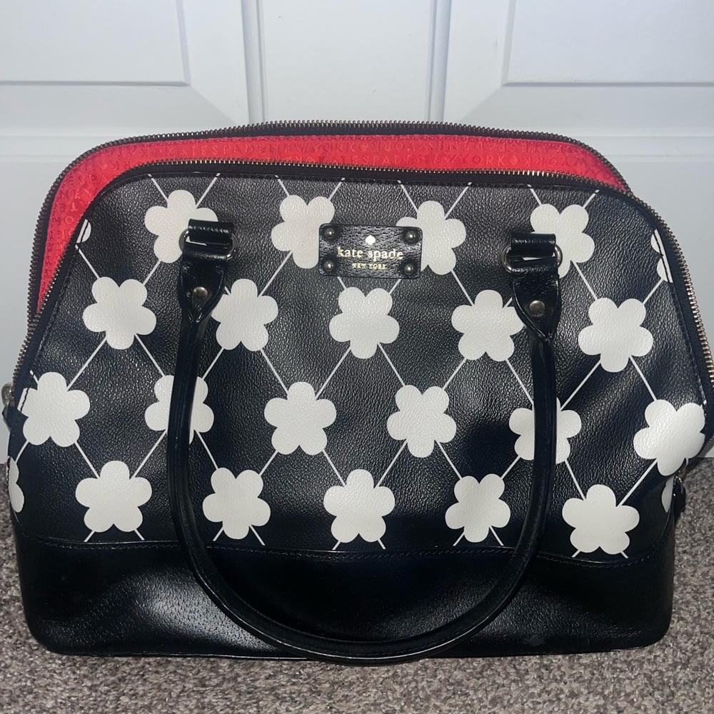 Kate Spade Black/White Flower Design Shoulder Bag